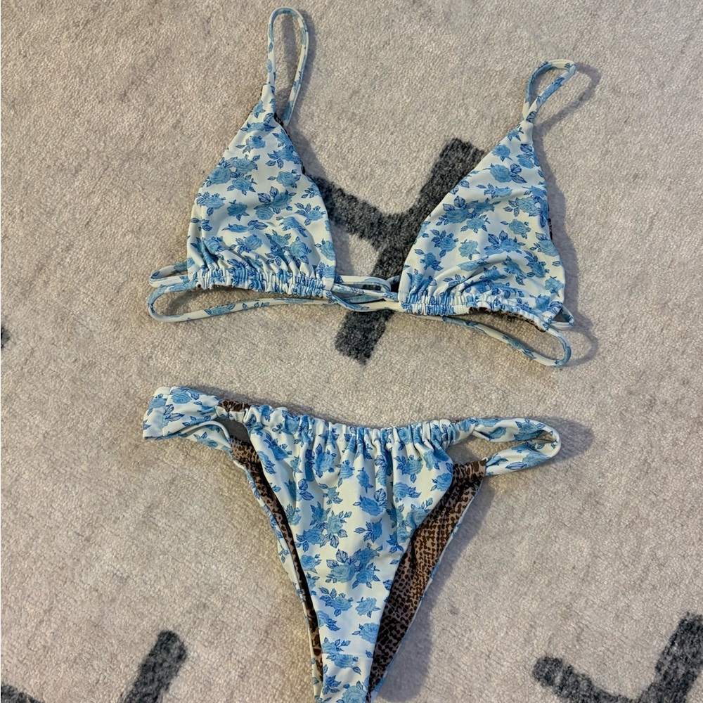 Acacia floral swim set